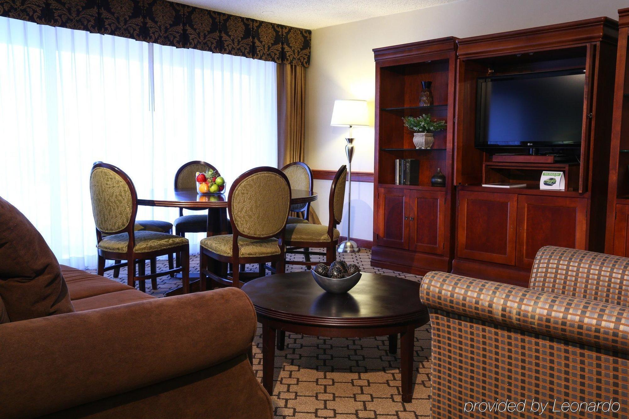 Wyndham Hotel 3*